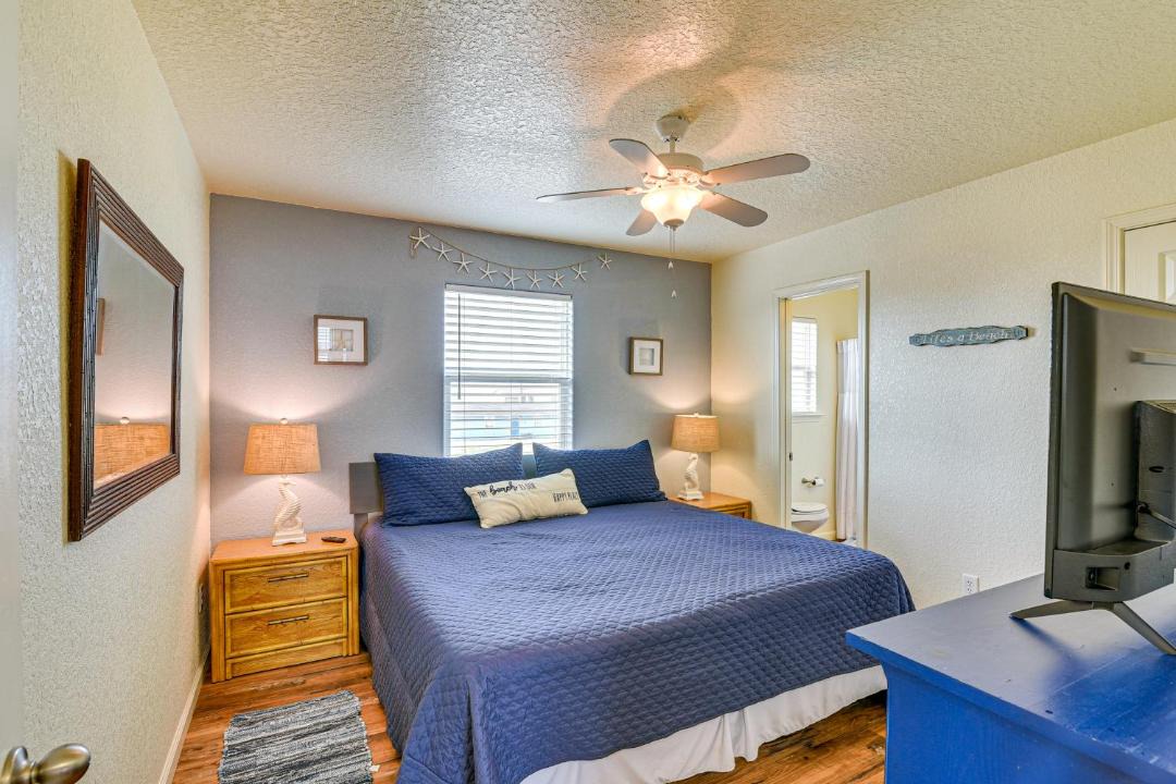 Photo of Bedroom in Surfside Beach
