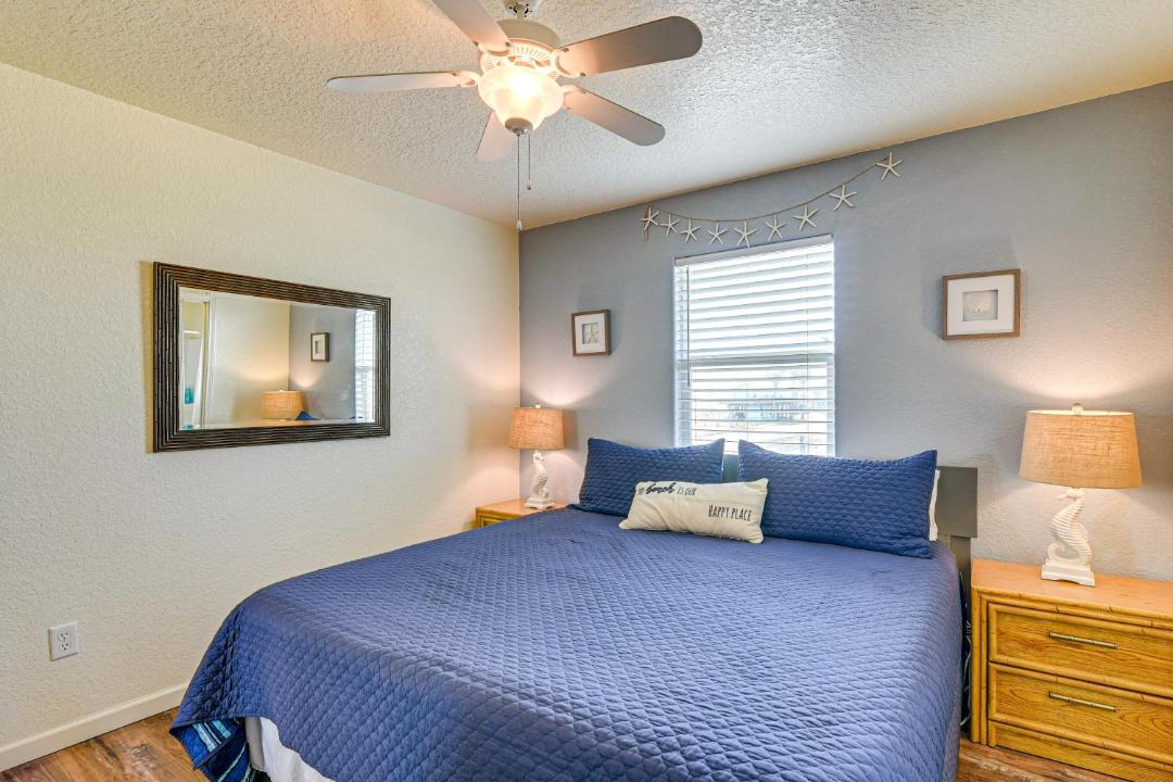 Photo of Bedroom in Surfside Beach