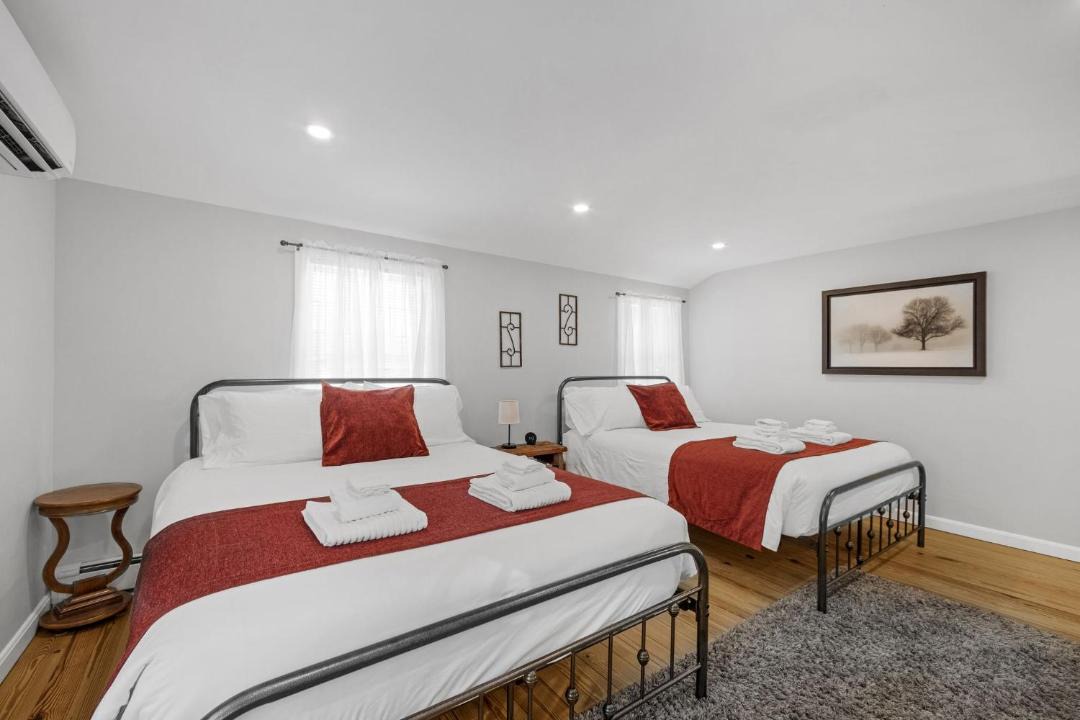 Photo of Bedroom in Center Tuftonboro
