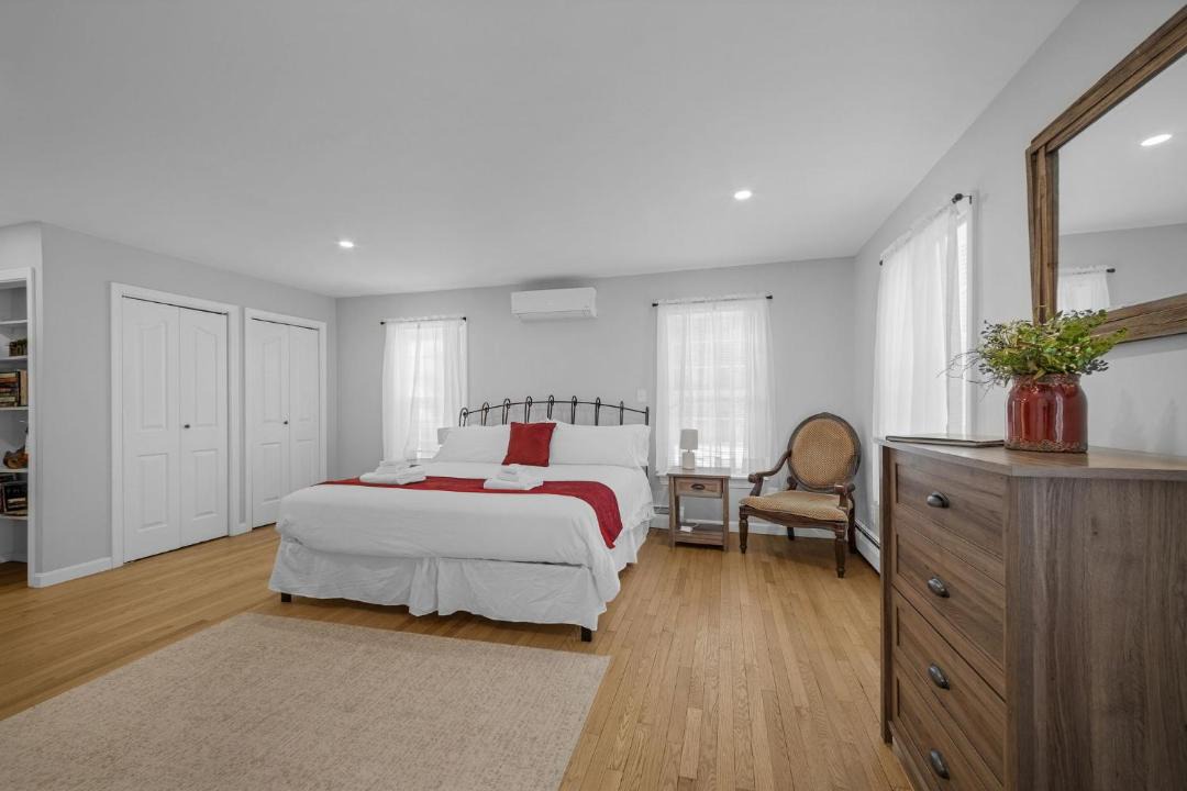 Photo of Bedroom in Center Tuftonboro