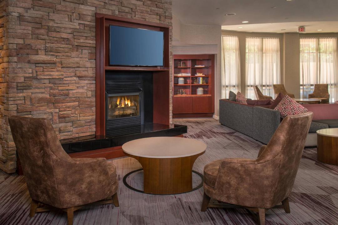 Photo of Livingroom in Annapolis Junction