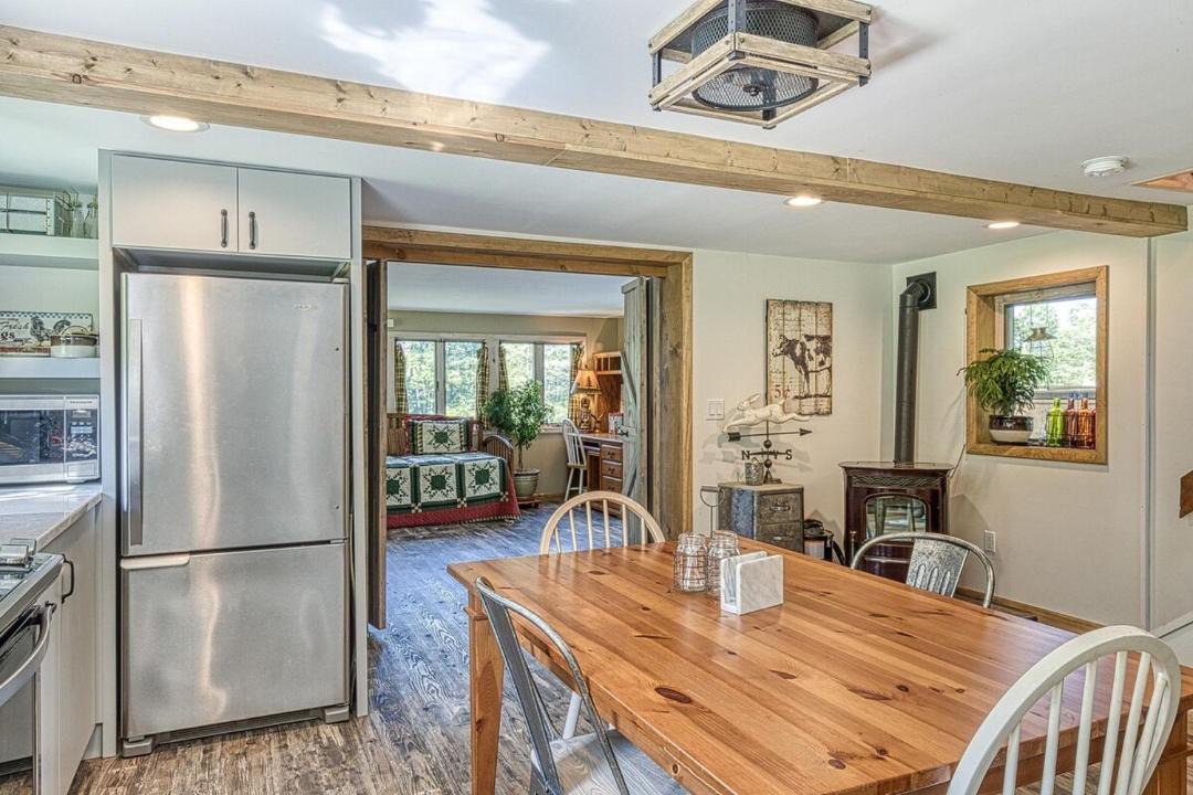 Photo of Kitchen in Swan Lake