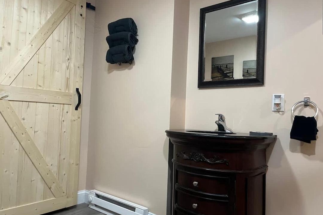 Photo of Bathroom in Day