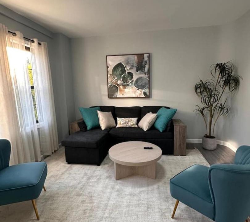 Photo of Livingroom in Black Rock Historic District