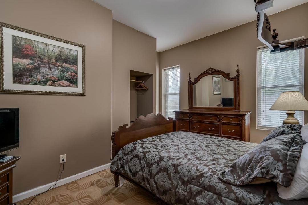 Photo of Bedroom in Cape Vincent