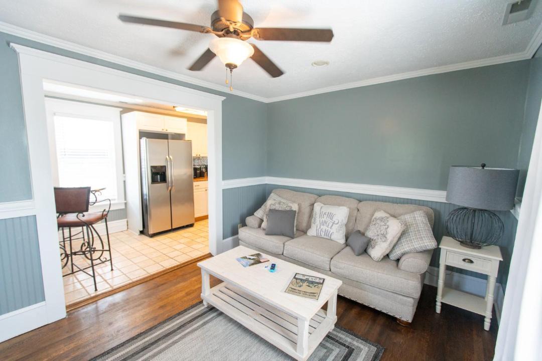 Photo of Livingroom in White Sulphur Springs
