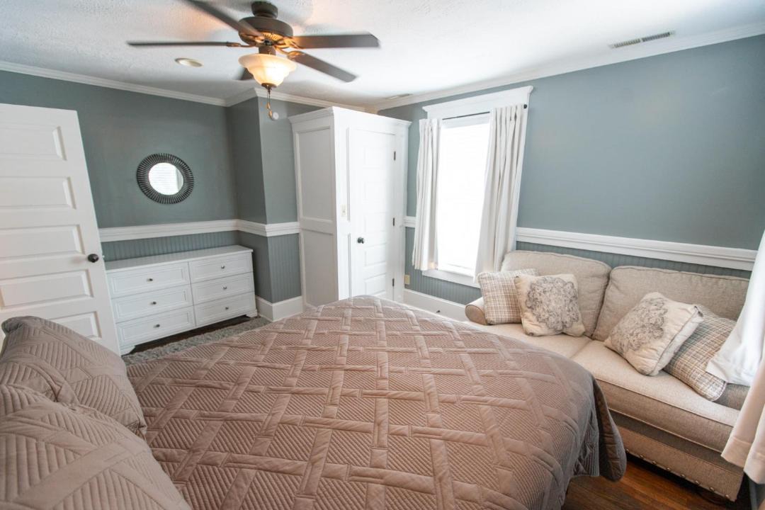 Photo of Bedroom in White Sulphur Springs