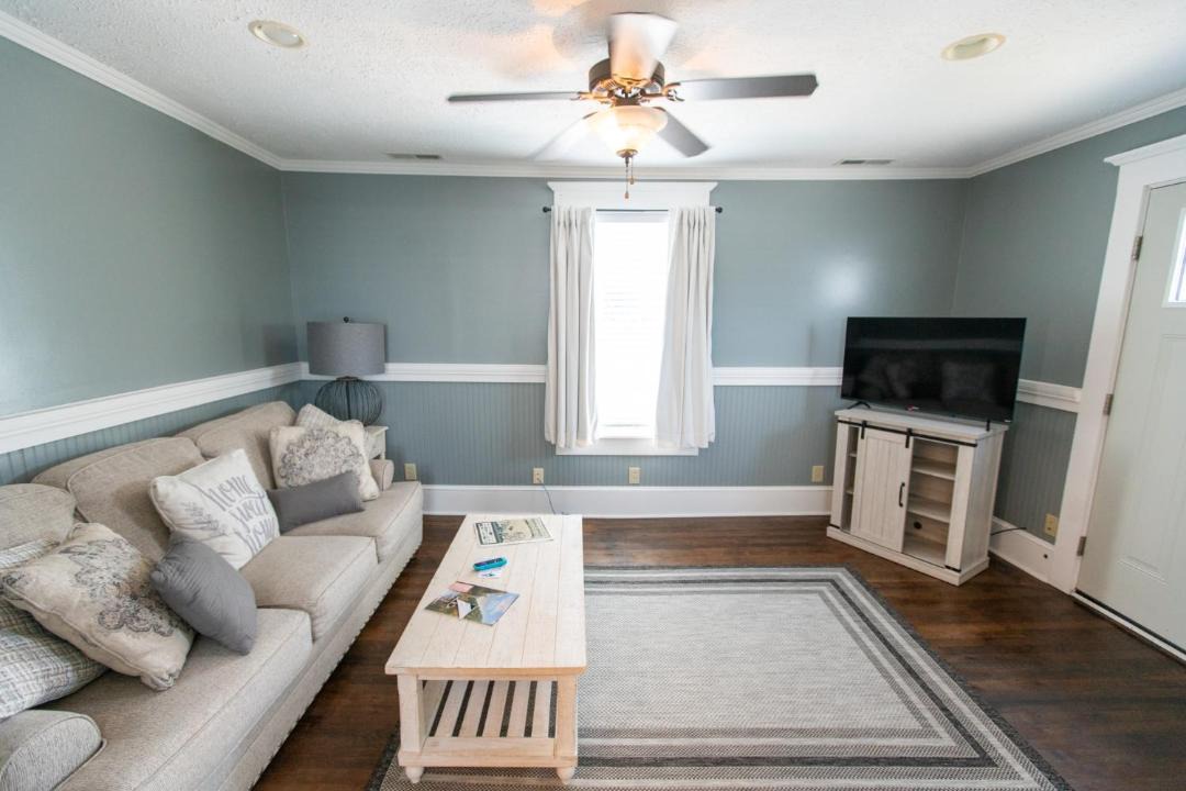 Photo of Livingroom in White Sulphur Springs