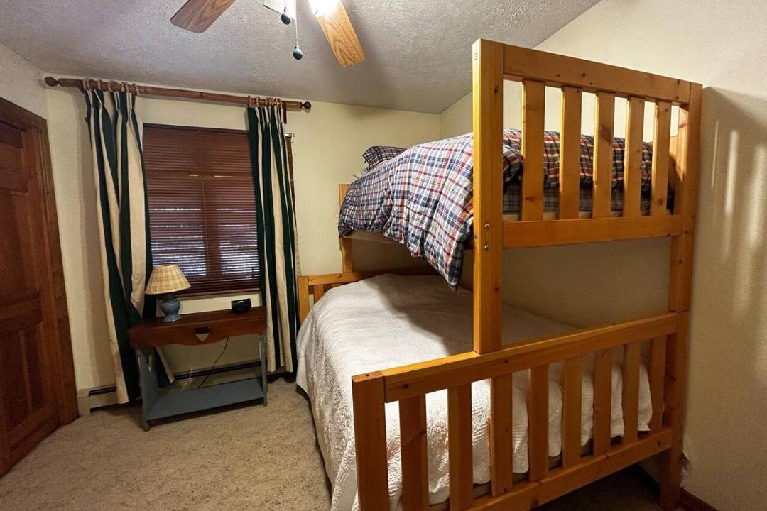 Photo of Bedroom in Alpine Lake