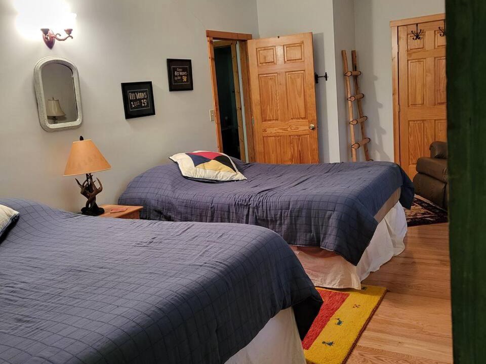 Photo of Bedroom in Alpine Lake