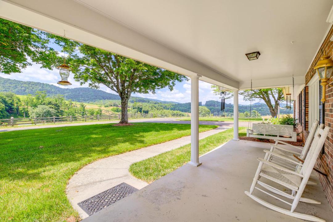 Photo of Patio Balcony in Laurel Springs