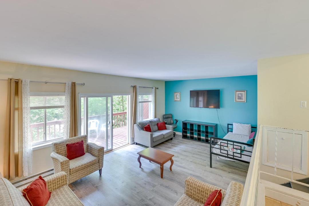 Photo of Livingroom in Lake George