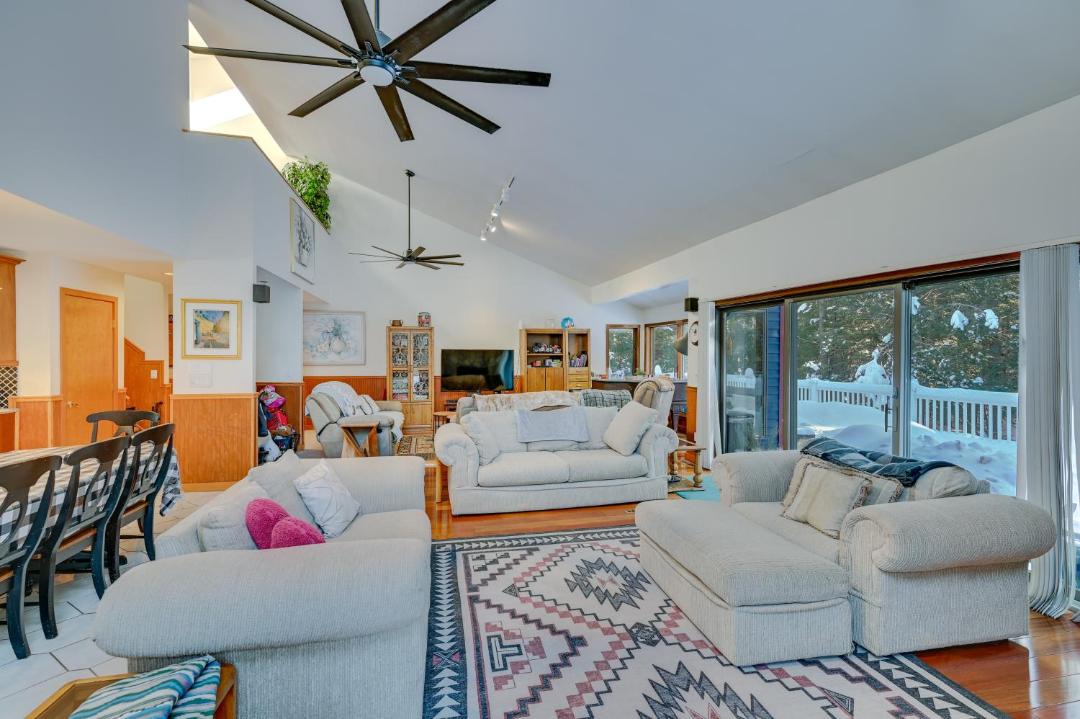Photo of Livingroom in Tannersville