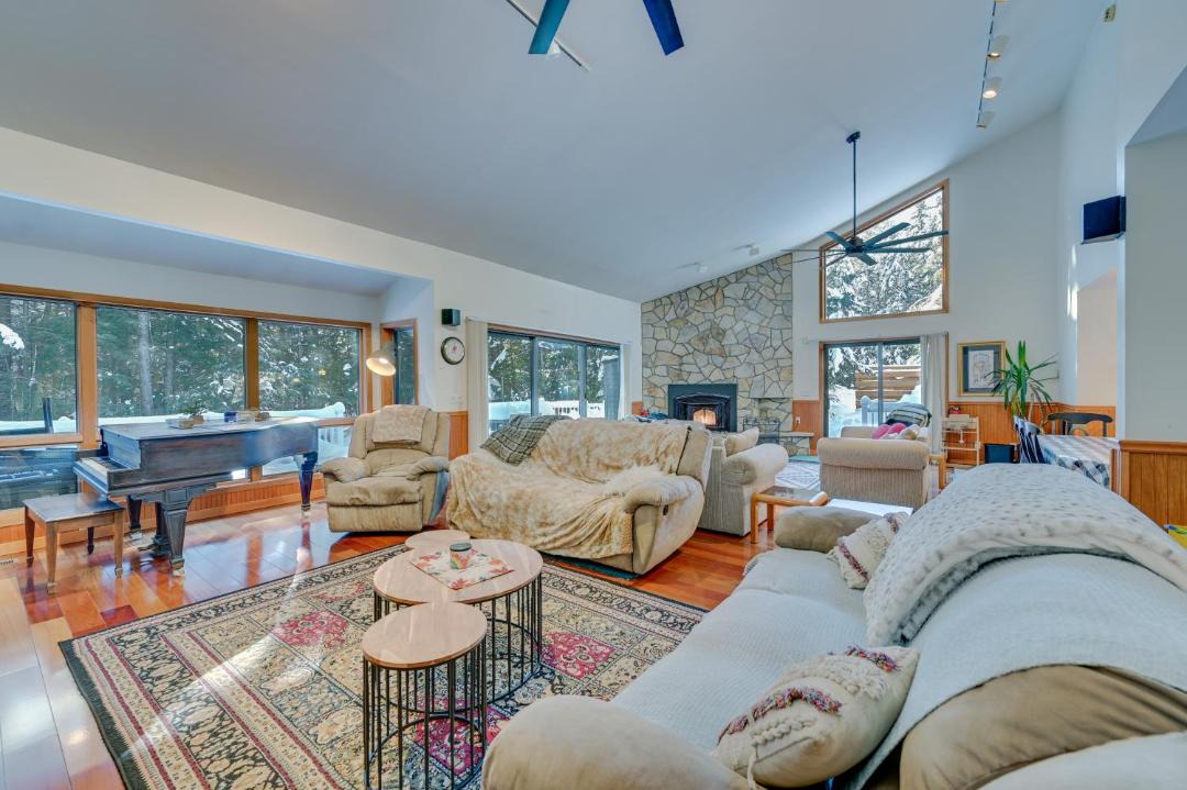 Photo of Livingroom in Tannersville