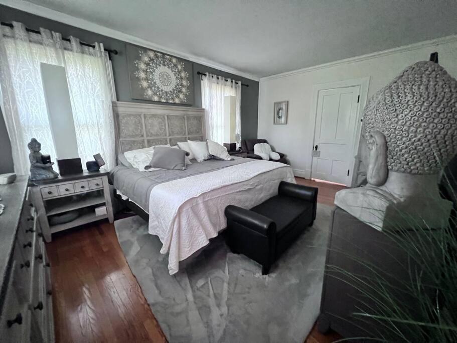 Photo of Bedroom in Youngstown