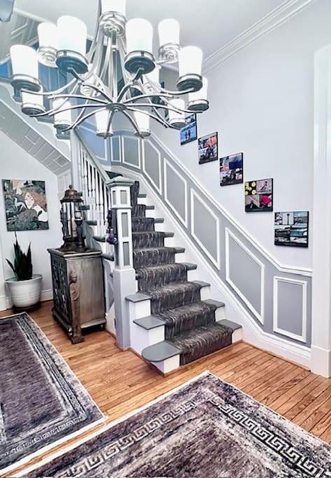 Photo of Livingroom in Youngstown