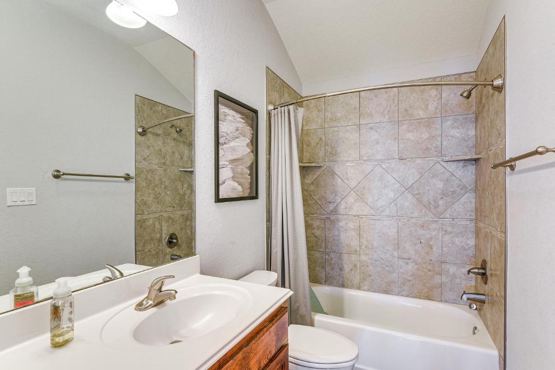 Photo of Bathroom in Jamaica Beach