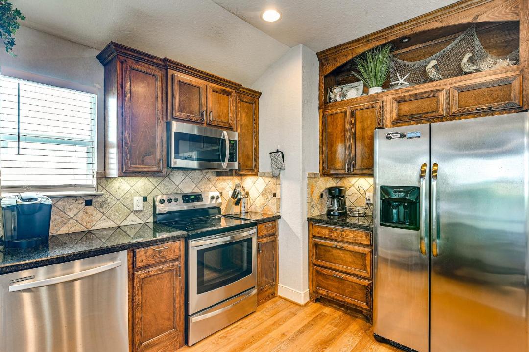 Photo of Kitchen in Jamaica Beach