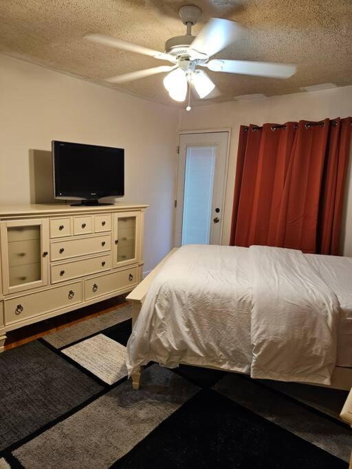 Photo of Bedroom in Elmont