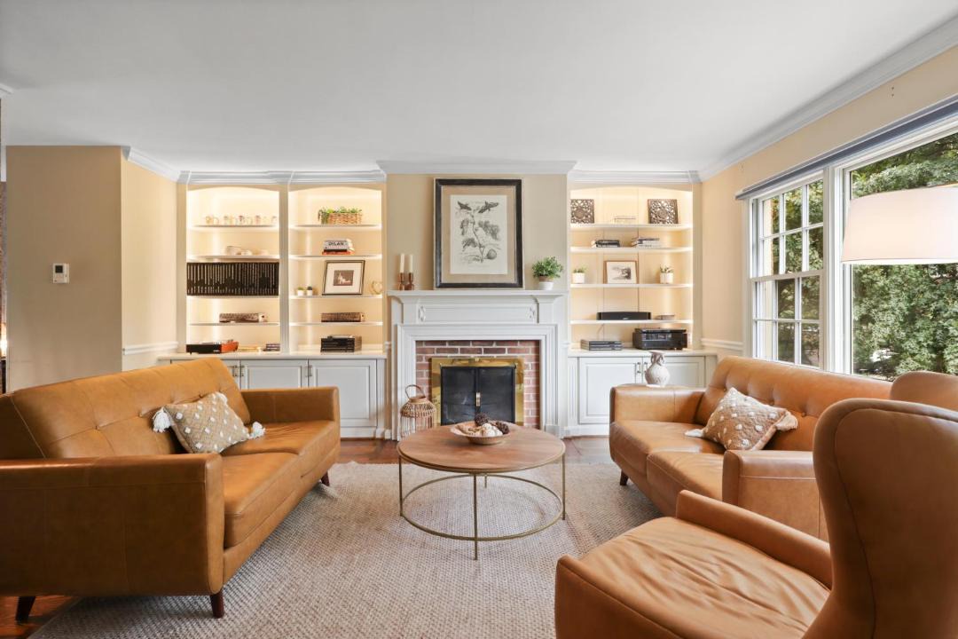 Photo of Livingroom in Old Town Alexandria