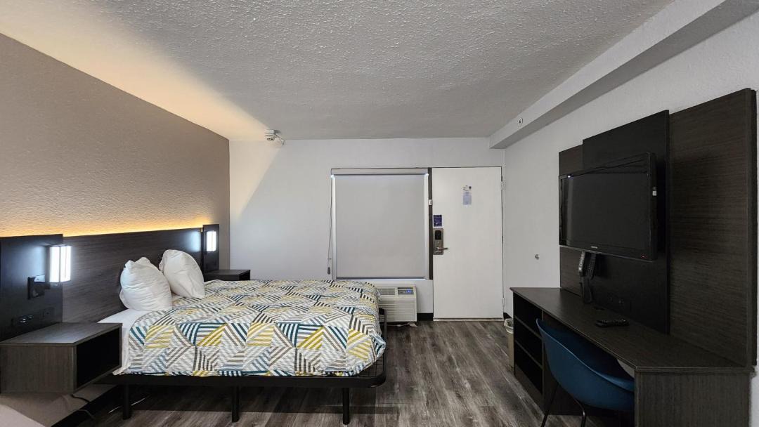 Photo of Bedroom in Alvin