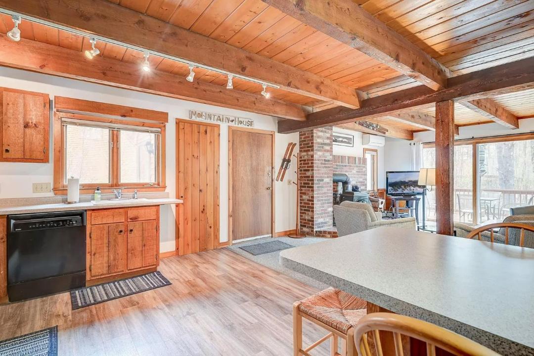 Photo of Kitchen in Intervale