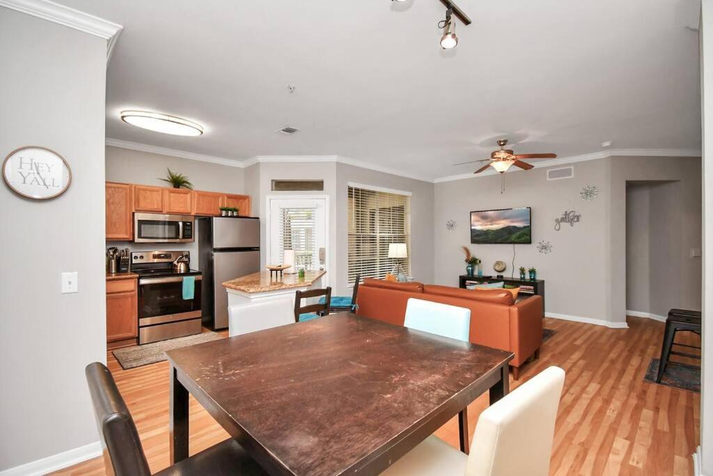 Photo of Kitchen in Woodlake - Briar Meadow