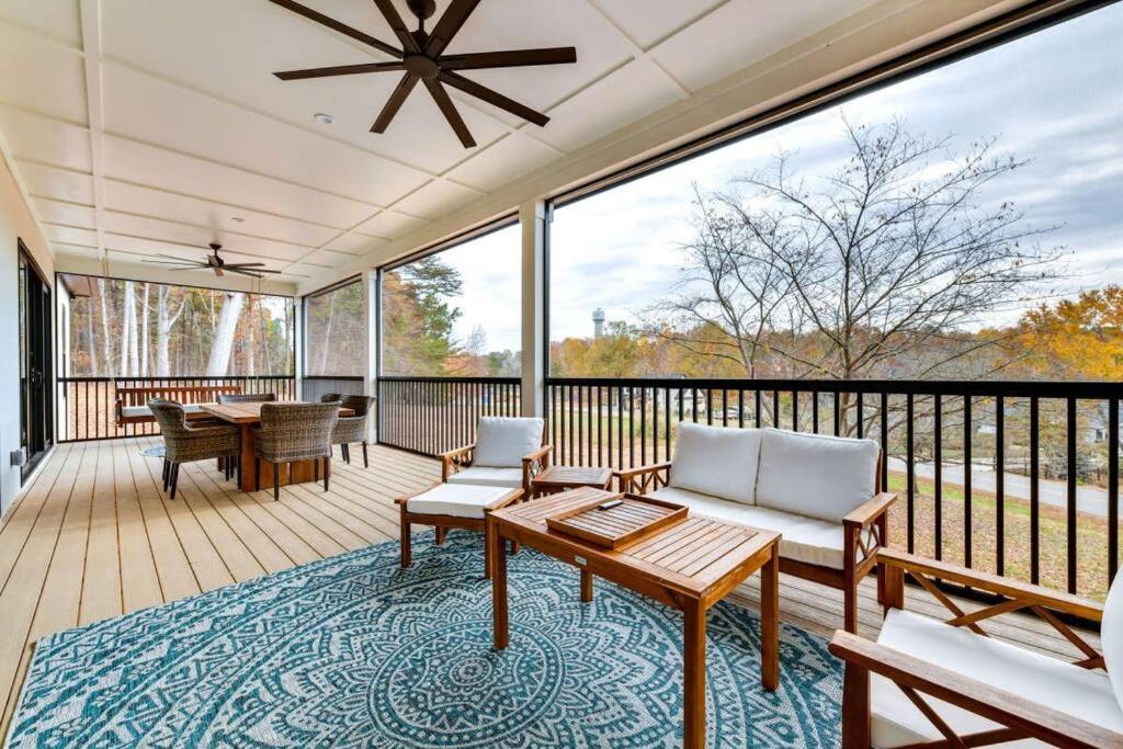 Photo of Patio Balcony in Mount Mourne