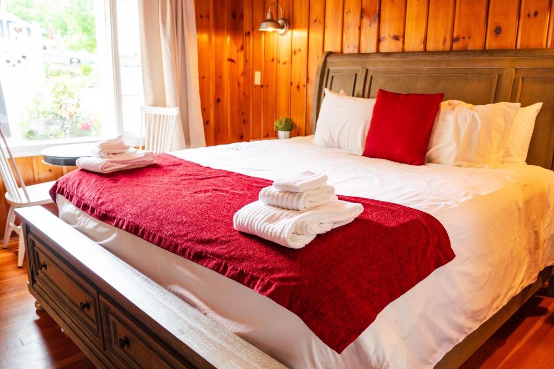 Photo of Bedroom in Wolfeboro