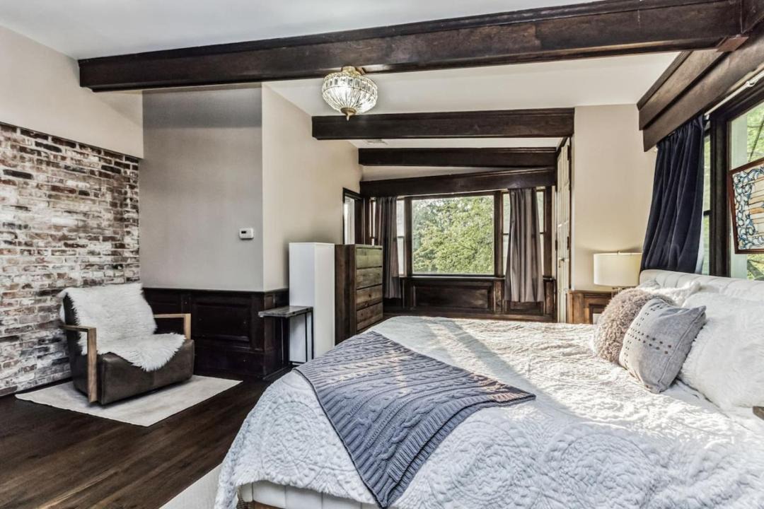 Photo of Bedroom in Firthcliffe