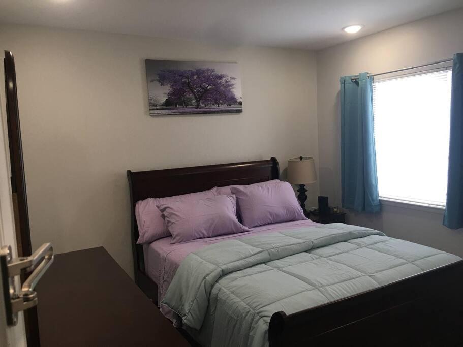 Photo of Bedroom in Greenbelt