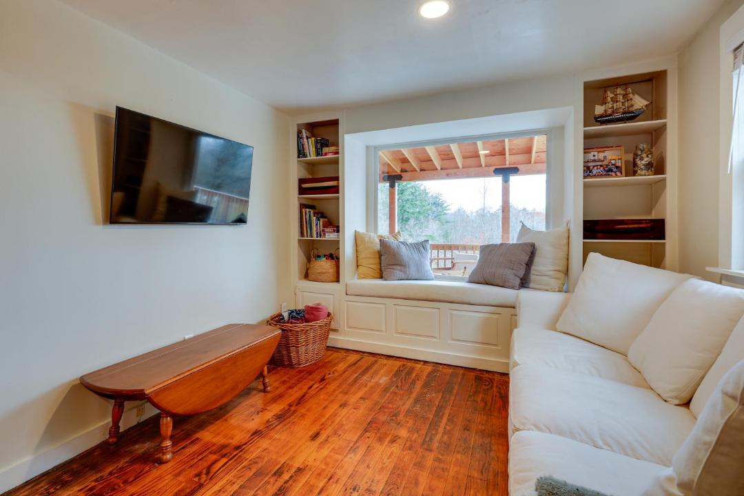Photo of Livingroom in Elkins