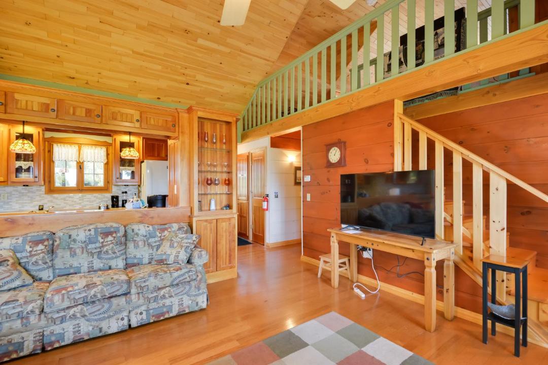 Photo of Livingroom in Fishers Landing
