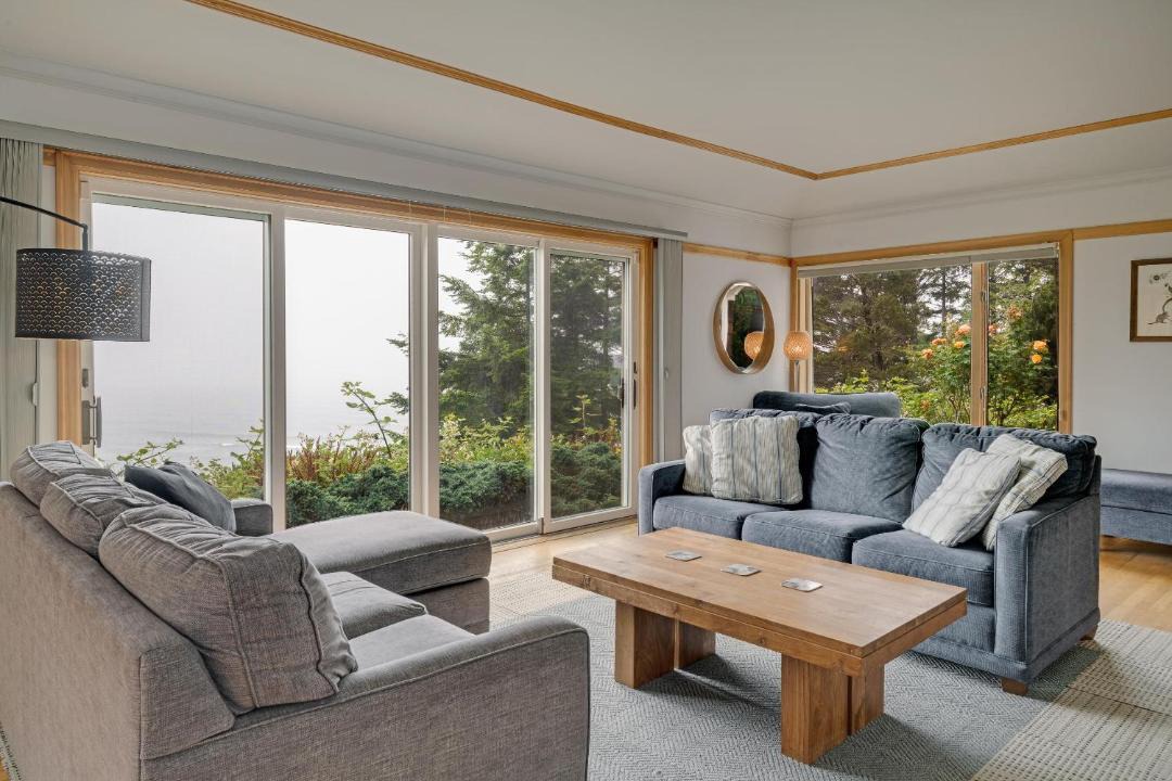 Photo of Livingroom in Neahkahnie Beach