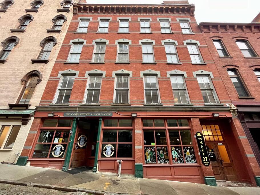 Photo of Buildings in Downtown Albany