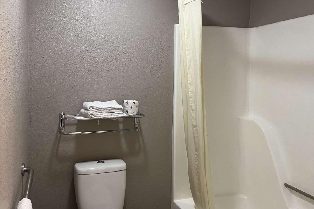 Photo of Bathroom in Hurricane