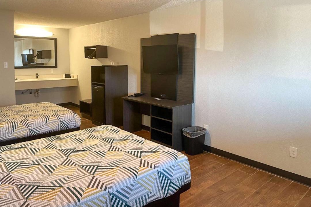 Photo of Bedroom in Hurricane