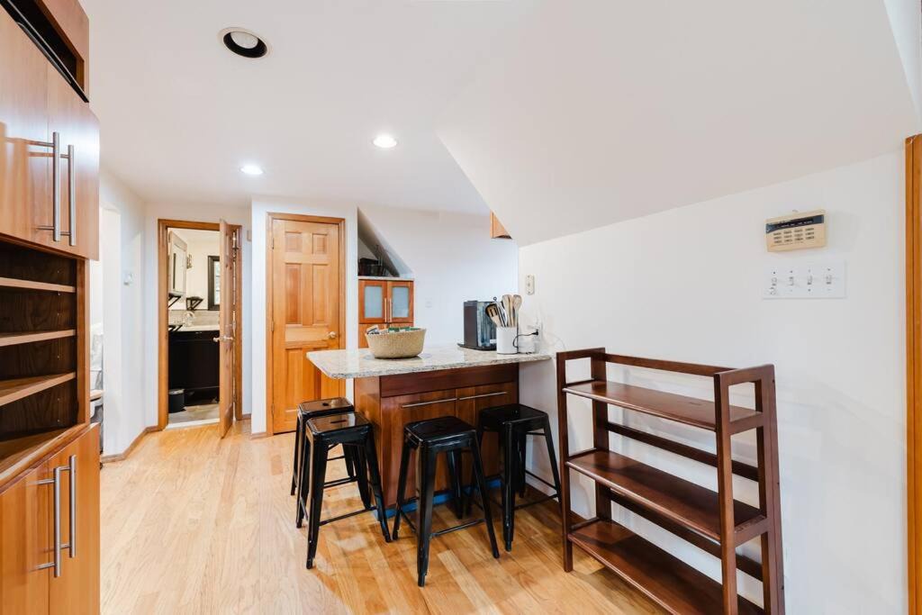 Photo of Livingroom in Glen Head