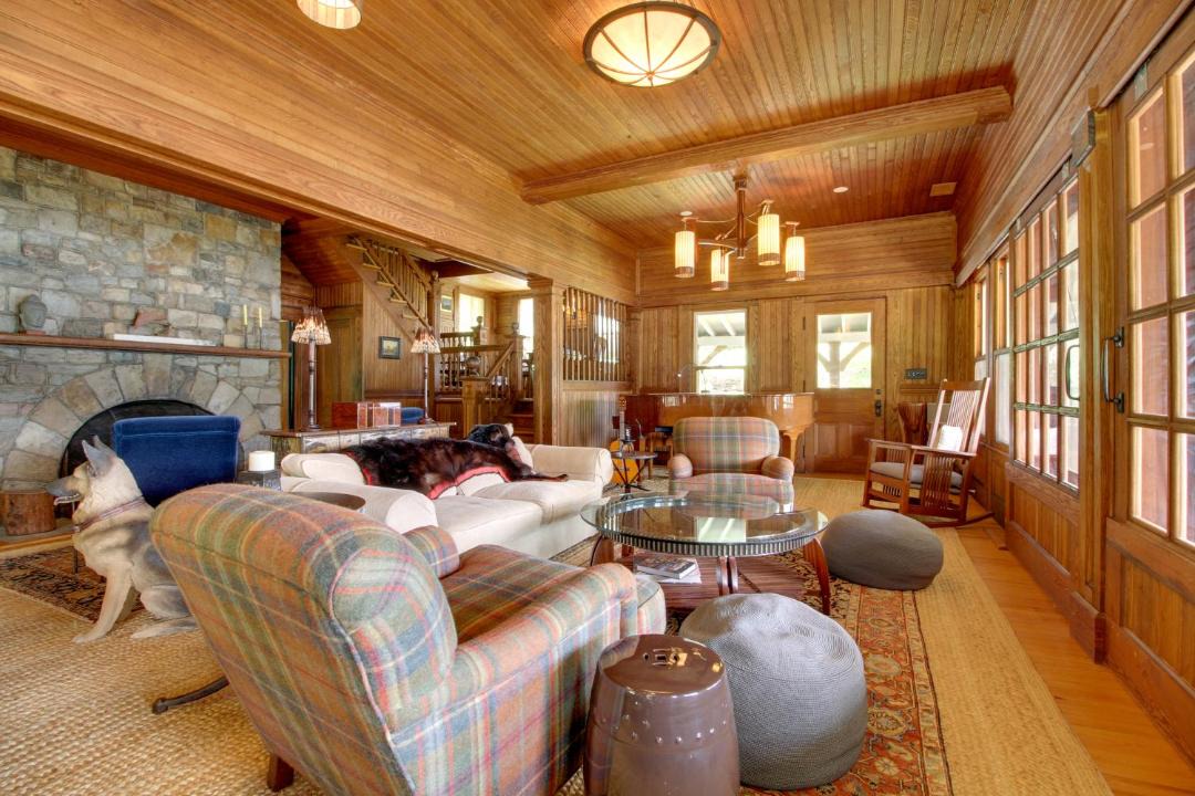 Photo of Livingroom in Silver Bay