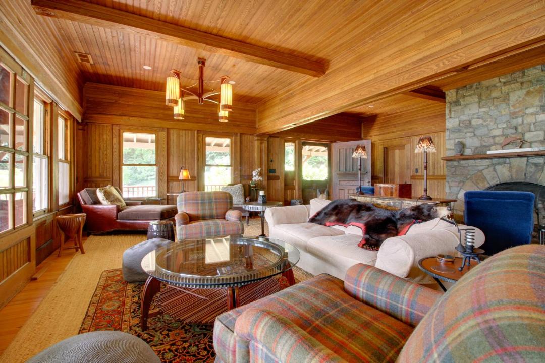 Photo of Livingroom in Silver Bay