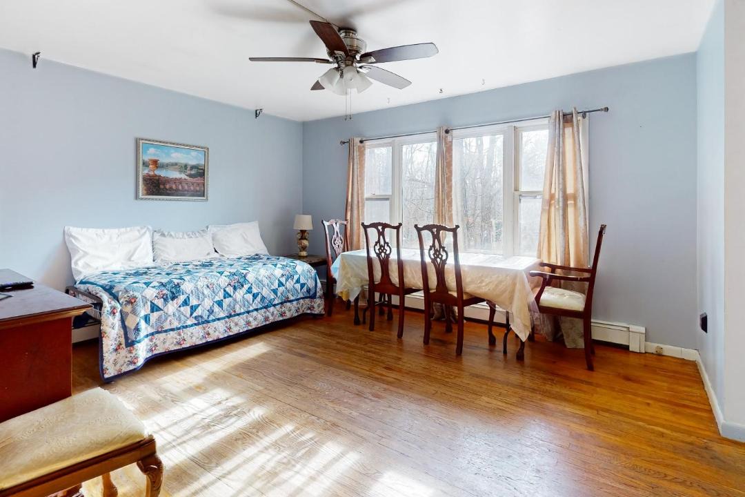 Photo of Bedroom in White Lake