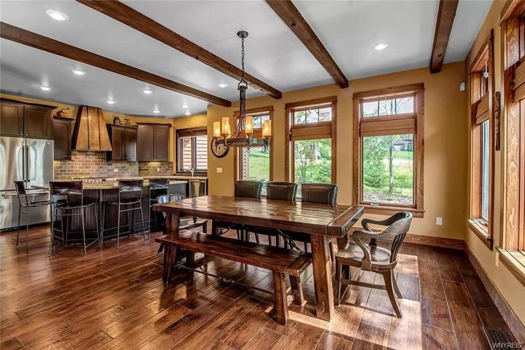 Photo of Livingroom in Ellicottville