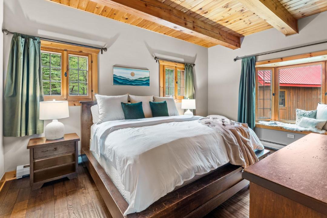 Photo of Bedroom in Ellicottville