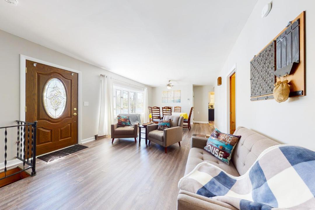 Photo of Livingroom in The Bays