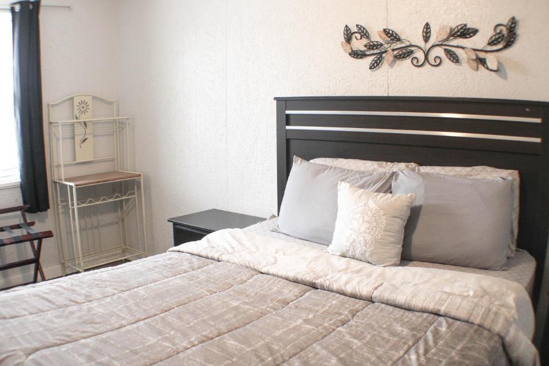Photo of Bedroom in Marshall-Shadeland