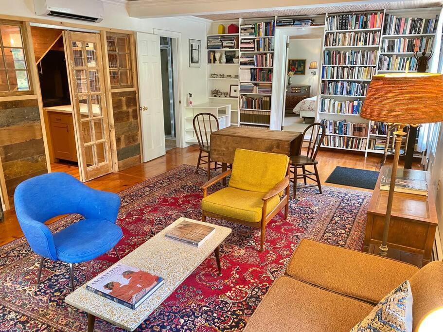 Photo of Livingroom in Red Hook