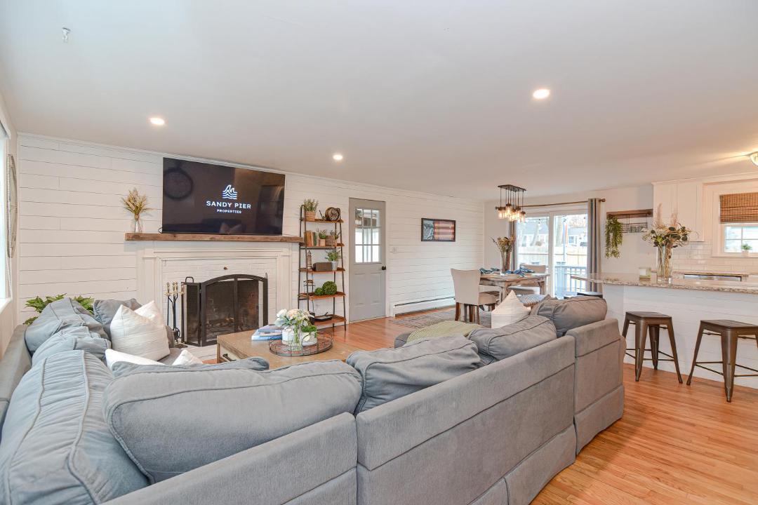 Photo of Livingroom in West Dennis