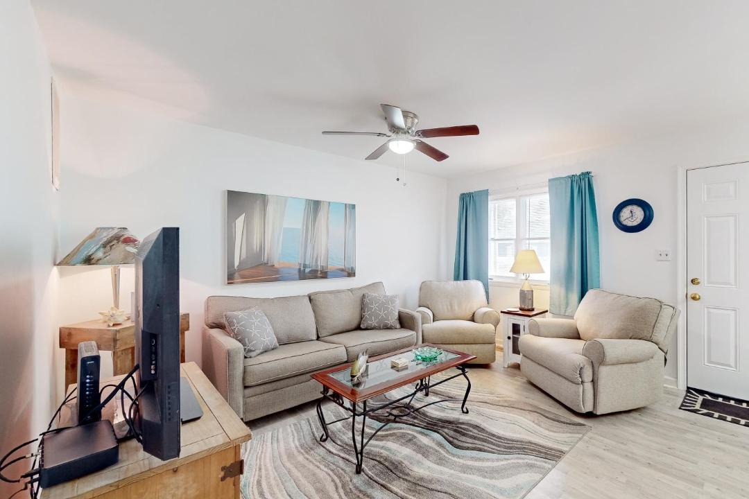 Photo of Livingroom in Caine Woods