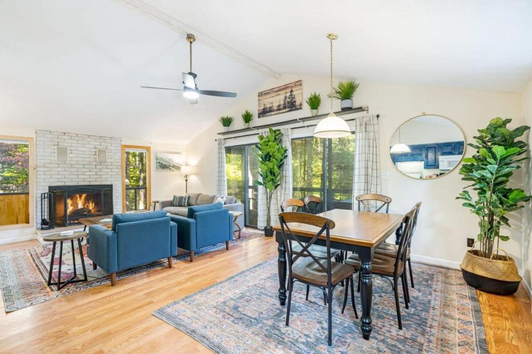 Photo of Livingroom in Sleepy Hollow