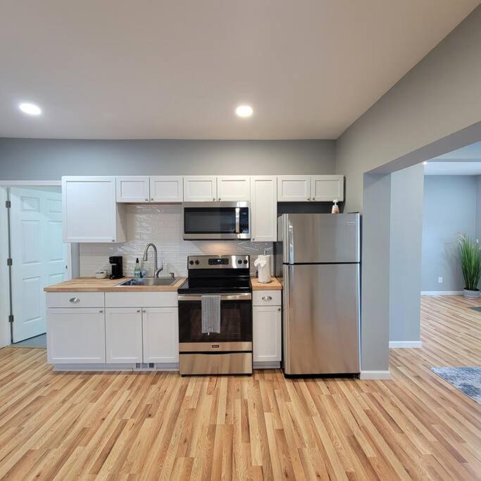 Photo of Kitchen in Downtown Niagara Falls